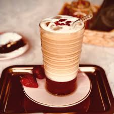 ÇİLEKLİ ICE COFFEE